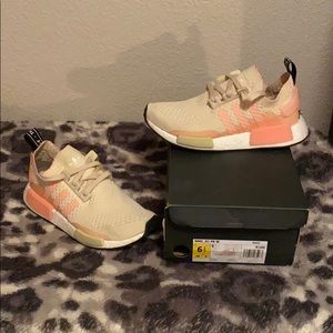 adidas nmd r1 primeknit glow pink
